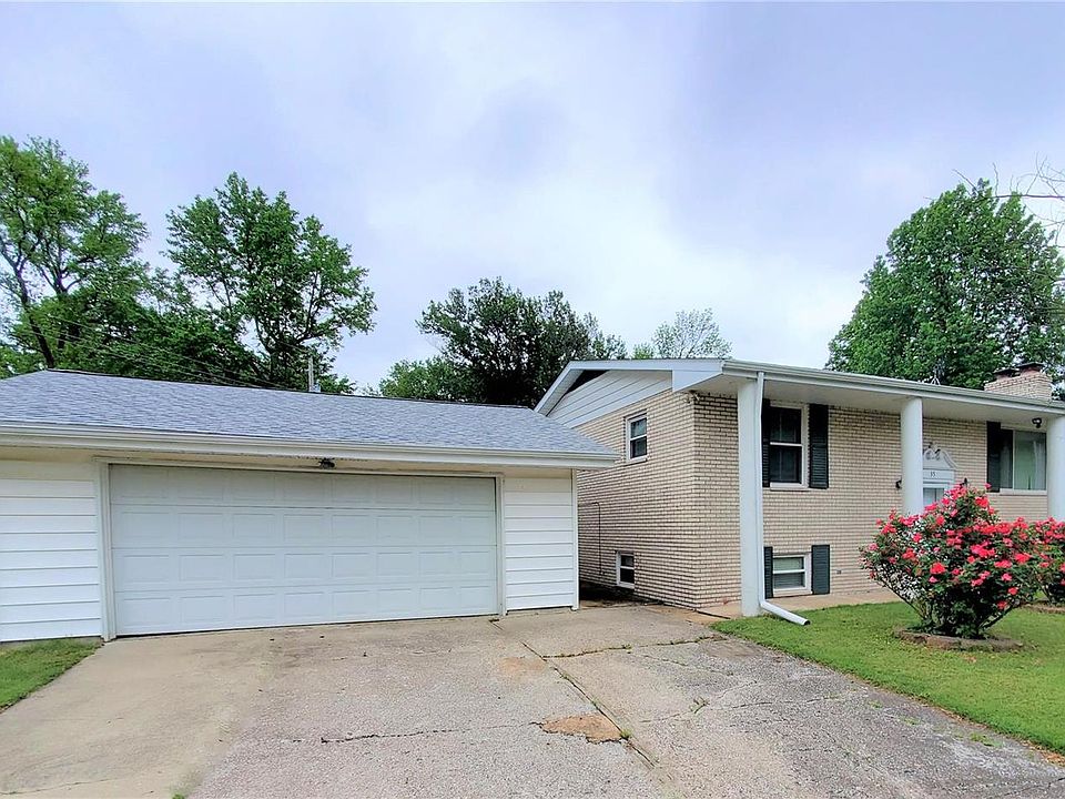 1st image of 35 Janine Ct