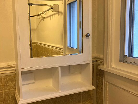 2nd image of 4705 Leiper St APT 3