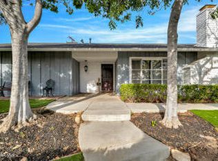 135 W Gainsborough Rd, Thousand Oaks, CA 91360