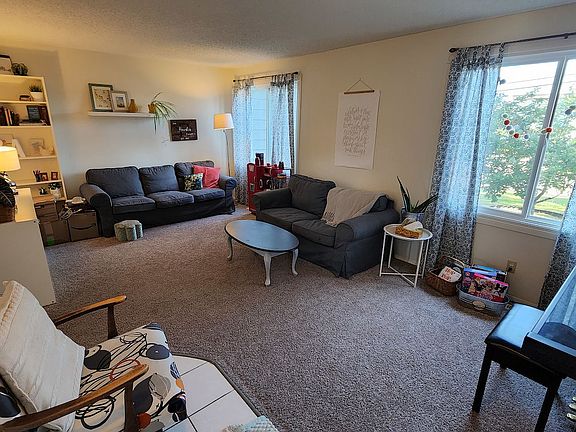 3rd image of 5017 30th Ave SW