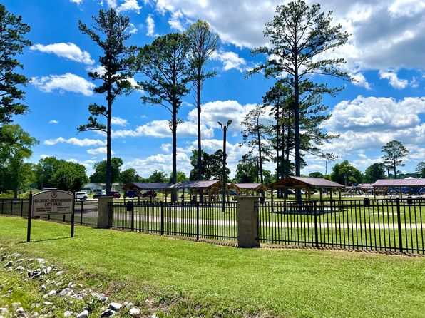 40 Stuart Rd, Fort Oglethorpe, GA 30742