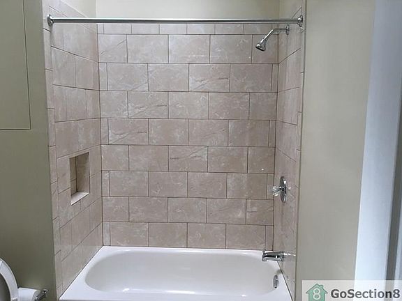 3rd image of 1539 S Myrtlewood St