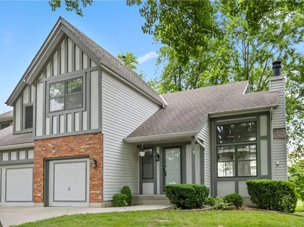 10614 W 115th St, Overland Park, KS 66210