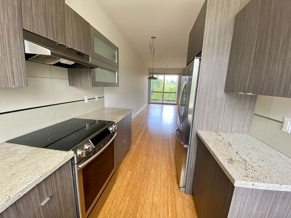 5620 Roosevelt Way NE Seattle WA Zillow