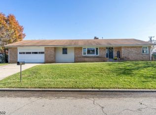 99 Mazie Rd, Phillipsburg, NJ 08865