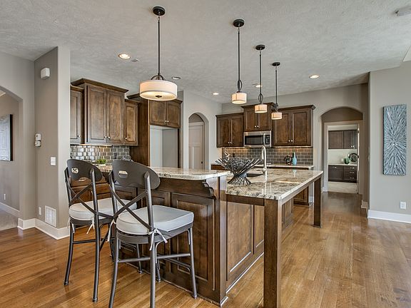 5th image of 3823 S 192nd Ave