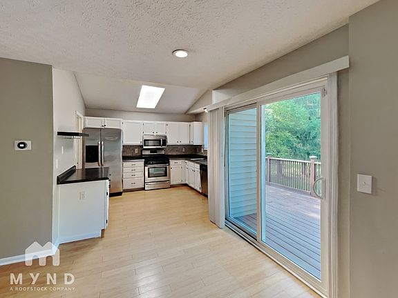 5th image of 4403 Honeywood Ct