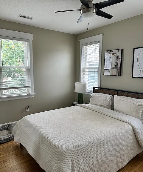 2438 Tremont Ave #4 — Photo 6
