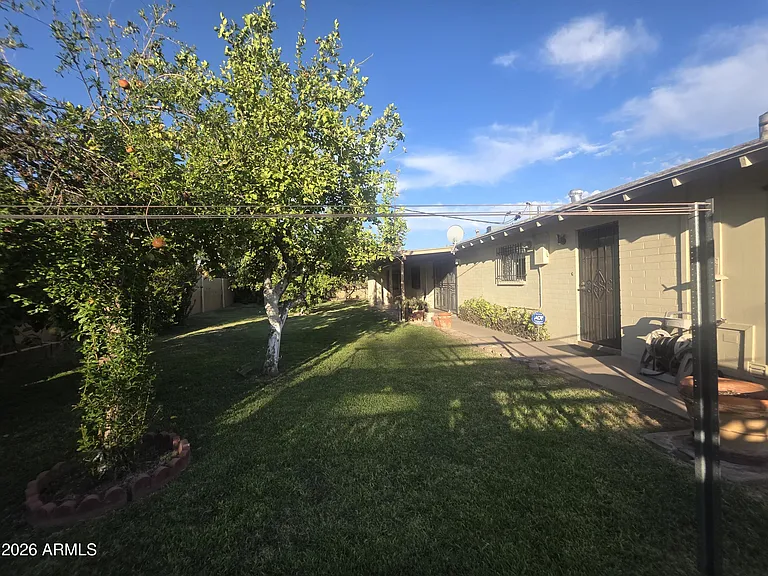 342 W Diana Ave — Photo 21