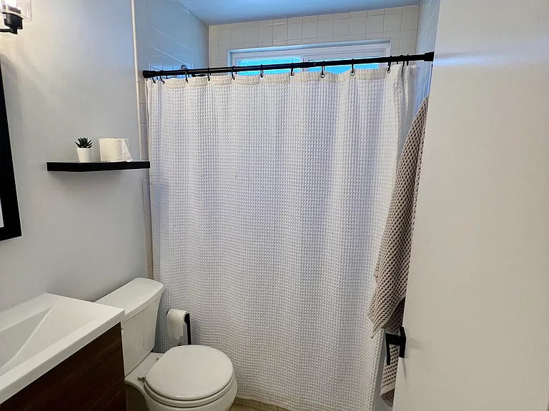 101 Eastside Cir — Photo 12