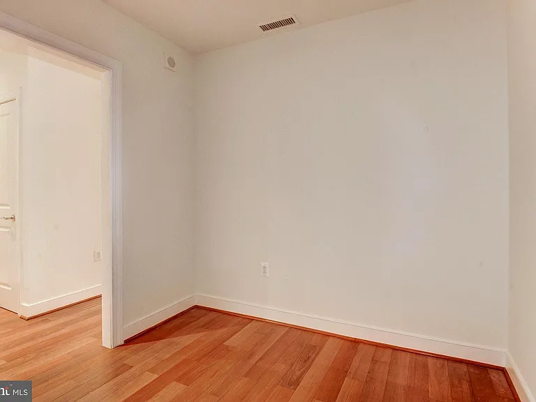 2425 NW #L — Photo 21