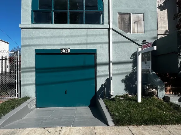 5520 Scoville St, Oakland, CA 94621
