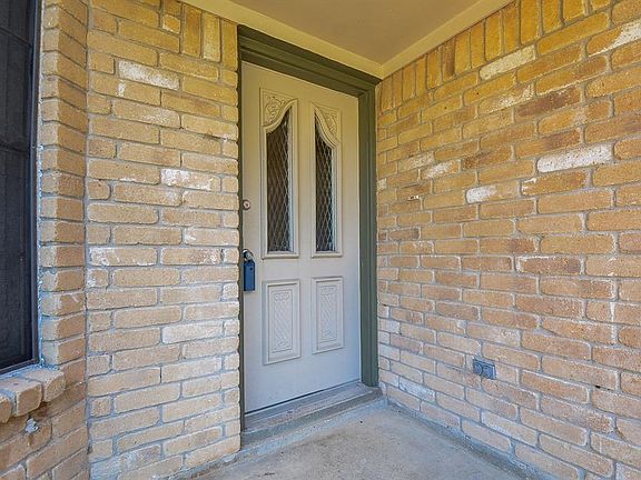 5th image of 22810 Powell House Ln