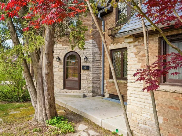 7027 N Belmont LANE, Fox Point, WI 53217