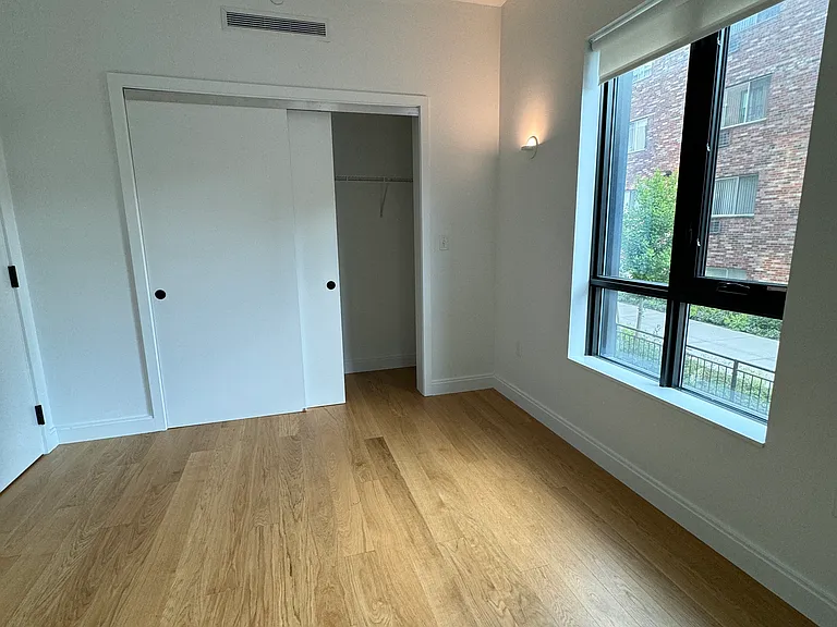 87 Gardner St — Photo 11