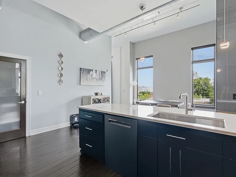 205 31st Ave N #310 — Photo 5