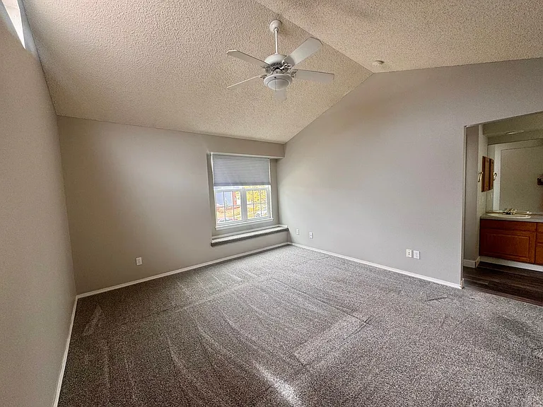 9380 Melbourne Dr — Photo 11