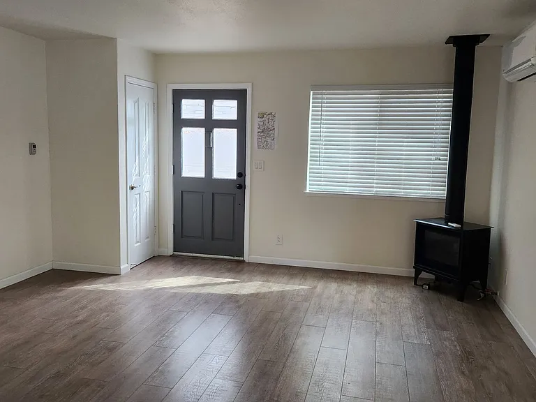 14346 Knobcone Dr — Photo 2