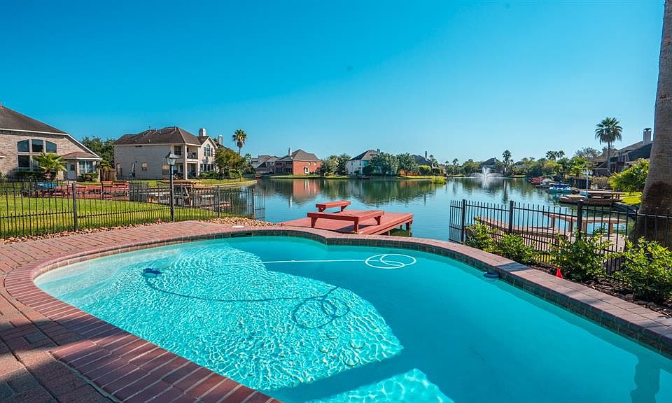 1st image of 9910 Sand Dollar Dr