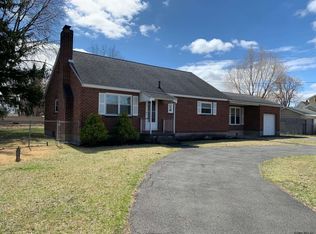 12 Morton St, Schenectady, NY 12306