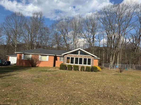 108 Cedarstone Ln, Elkins, WV 26241