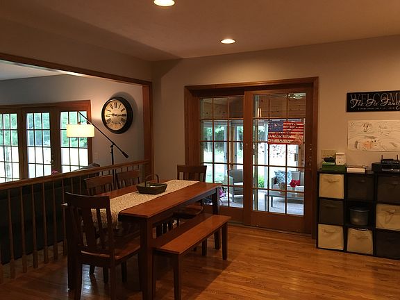 Eat-in-Dining Area