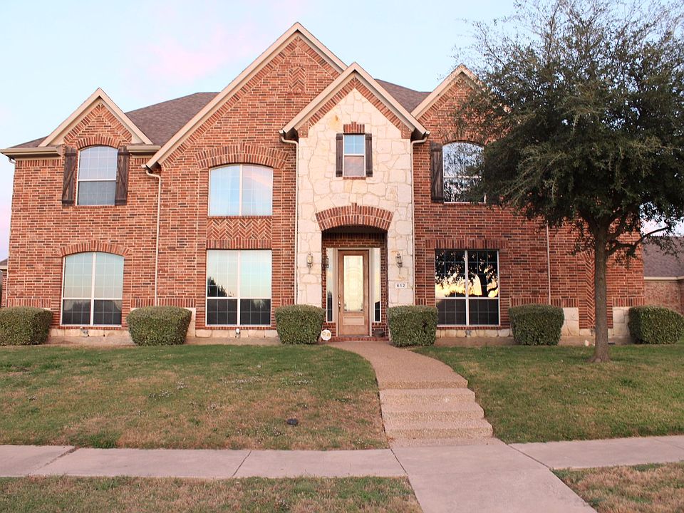 1st image of 612 Twin Hills Ln