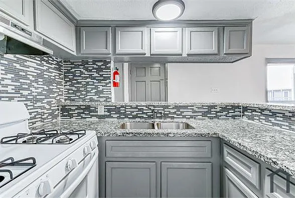 7527 Gulf Fwy #22 — Photo 10