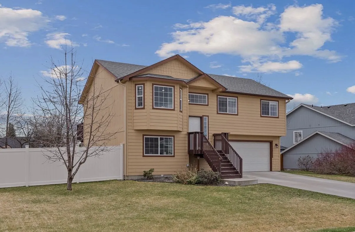1708 E Pease Ln — Photo 1