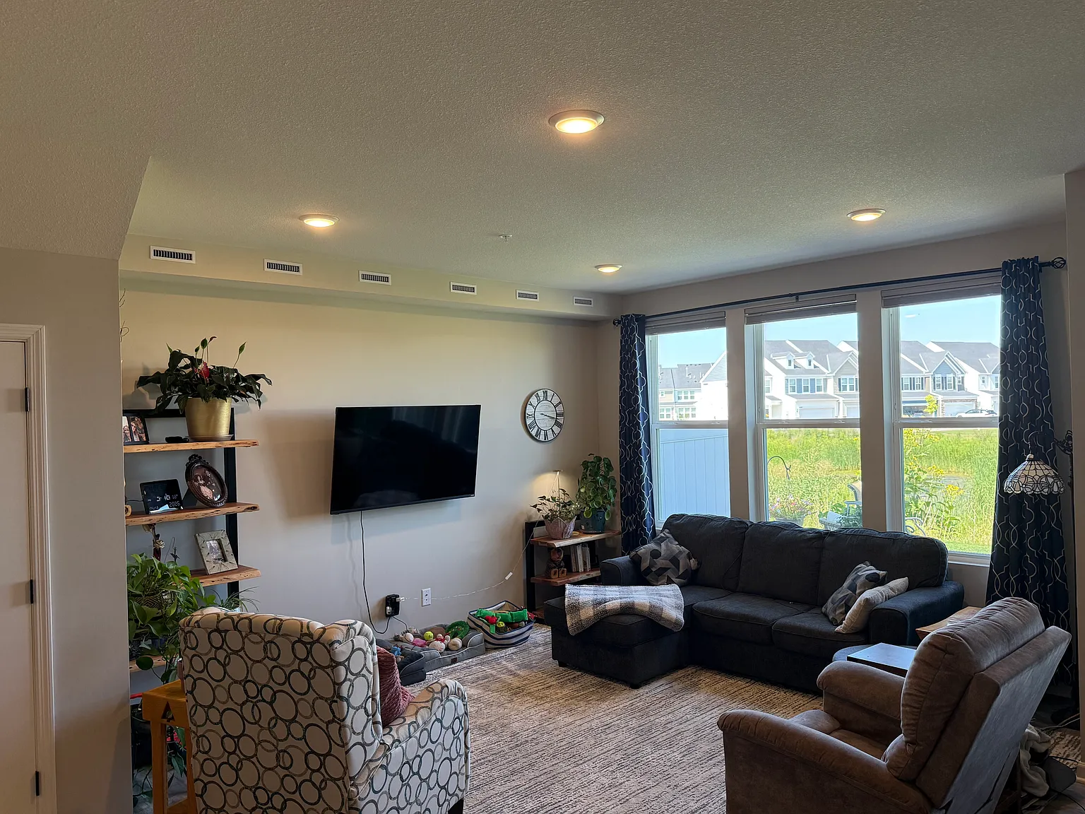 3 bed, 2.5 bath, 2000 sqft, $2,850 — Photo 3