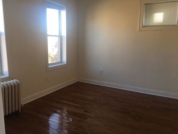 4th image of 15-17 Gifford Avenue # Fl 4th
