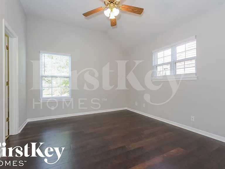 17534 W 111th Ter — Photo 9