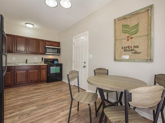 4th image of 1023 W Woodlawn Ave #1