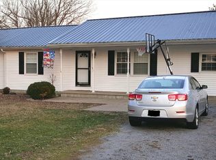272 Chestnut St, Sturgis, KY 42459