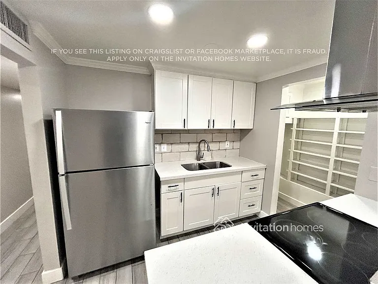 4309 N 72nd Ln — Photo 7