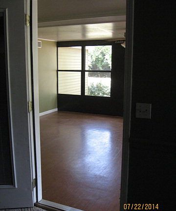 2nd image of 600 West Ave N