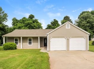 5818 Mistyview Dr, Rex, GA 30273