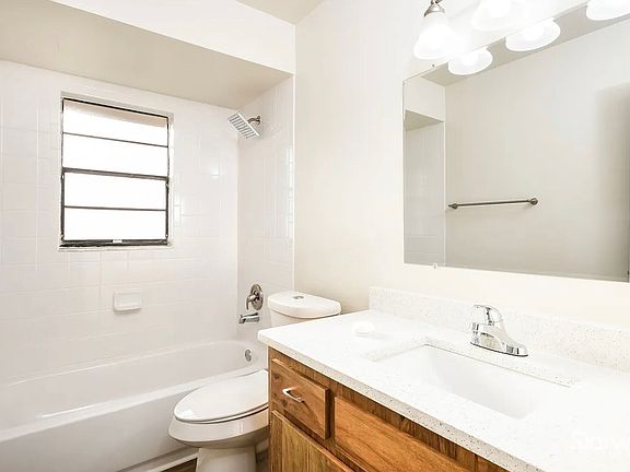 4th image of 395 Eagle Cir