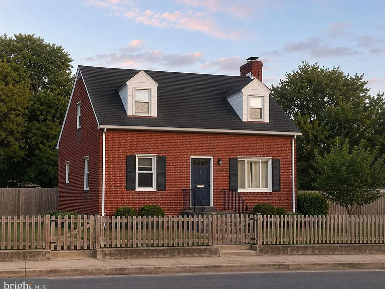 2414 Key Blvd — Photo 2
