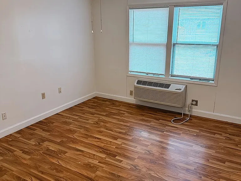 308 Fairgrounds Rd — Photo 1