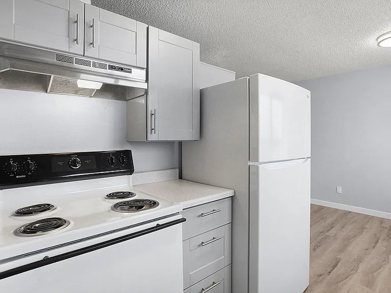 196 Molalla Ave #196 — Photo 3