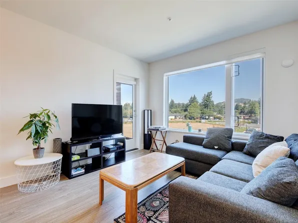 960 Reunion Ave #412, Langford, BC V9B 0W5