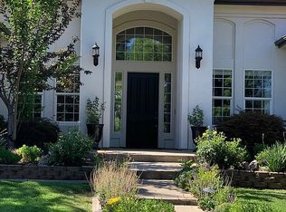 10516 Sierra Estates Dr, Auburn, CA 95602