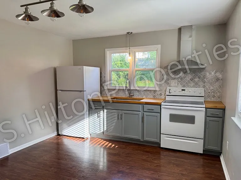 224 Church St — Photo 1
