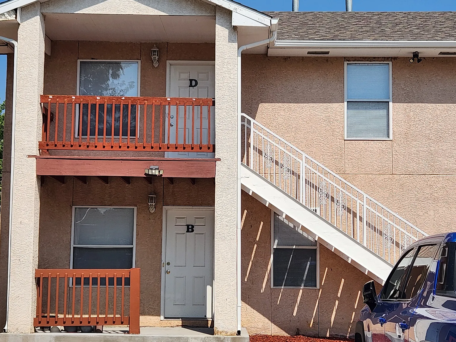 2 bed, 1000 sqft, $1,095 — Photo 2