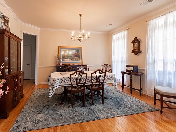 4th image of 421 Rio Grande Pl