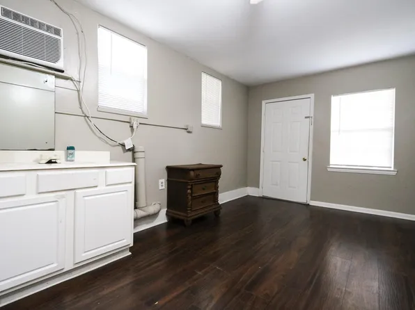 4615 University Oaks Blvd #1/2, Houston, TX 77004