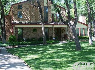 800 Moore Rd, Mansfield, TX 76063