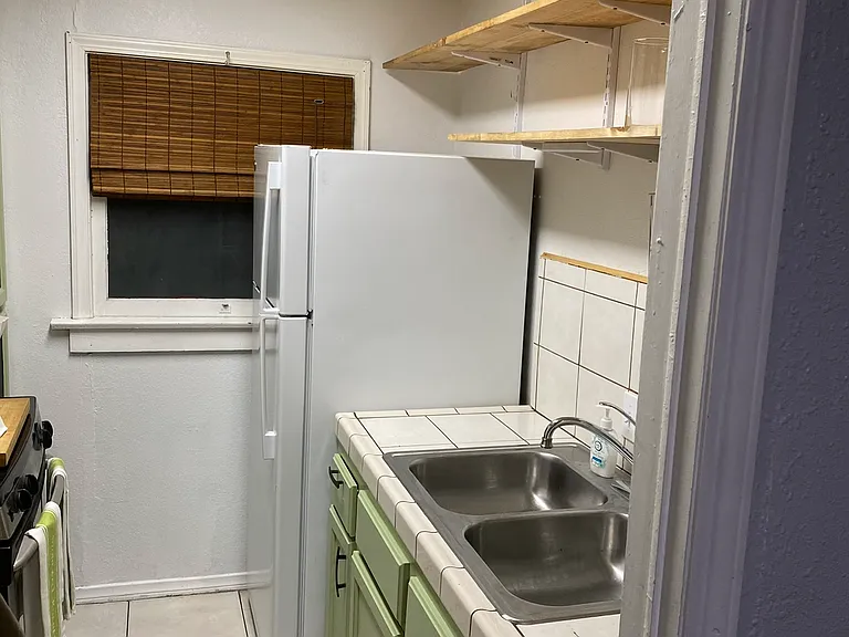 140 E Aeroplane Blvd — Photo 6