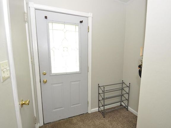 3rd image of 1011 Clover St